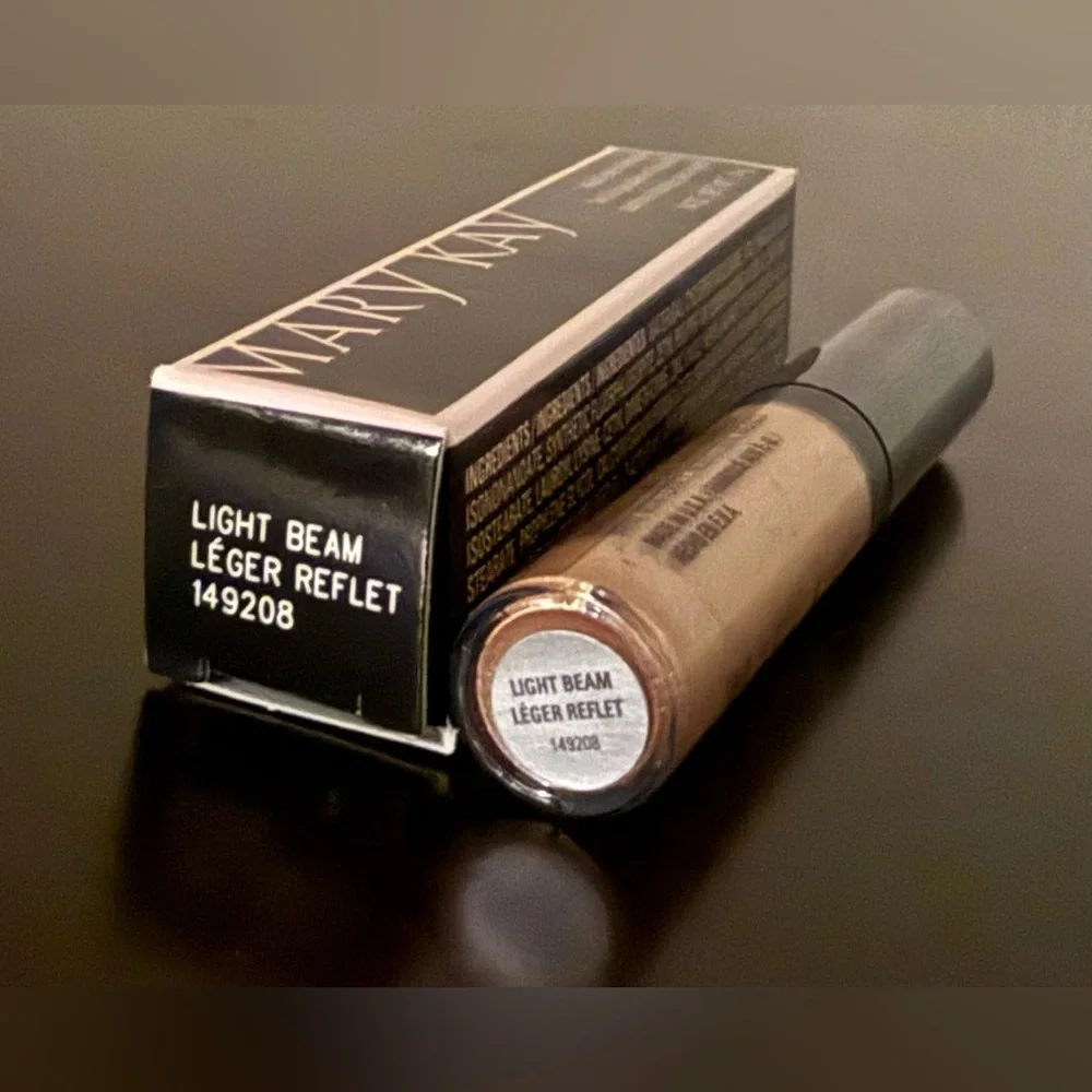 Mary Kay Liquid Eye Shadow “Light Beam” | Shimmer Champagne | New in Box